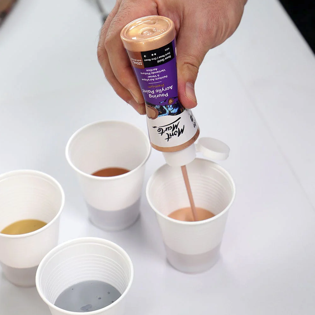 Mont Marte Pour Paint Set PMPP4004